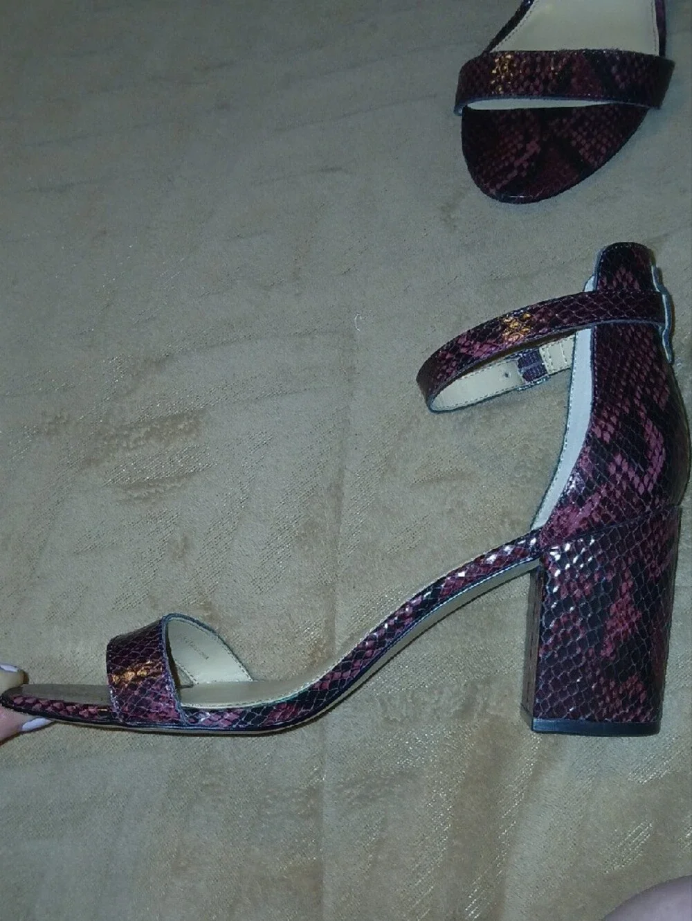 Vince Camuto Burgundy Leather Snake-Print Ankle Strap Block Heels Sz: 9.5